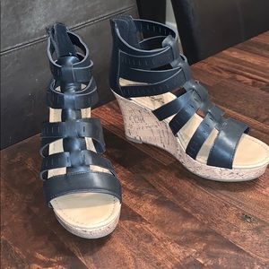 Black Wedges!